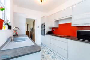 Kitchen- click for photo gallery